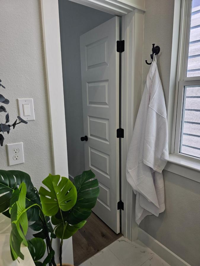 Elegant 3br Haven- Games, Luxury & Lush Garden * Houston
